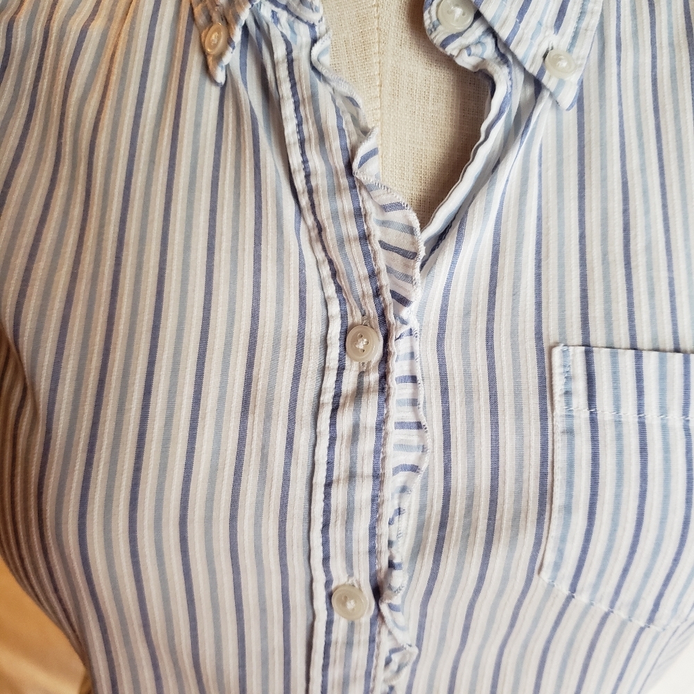 Abercrombie and Fitch button up shirt sz med - Picture 2 of 5